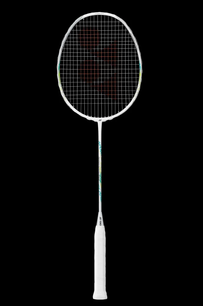 Yonex Nanoflare 555